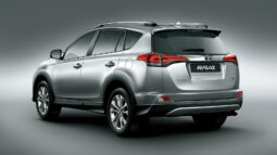 Toyota RAV4 SUV full